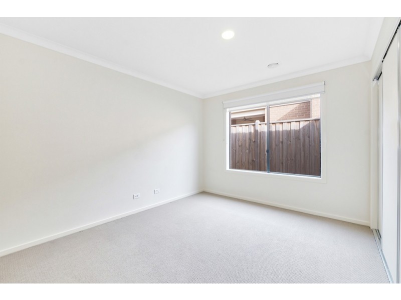 7 Illawarra Ave, Clyde VIC 3978