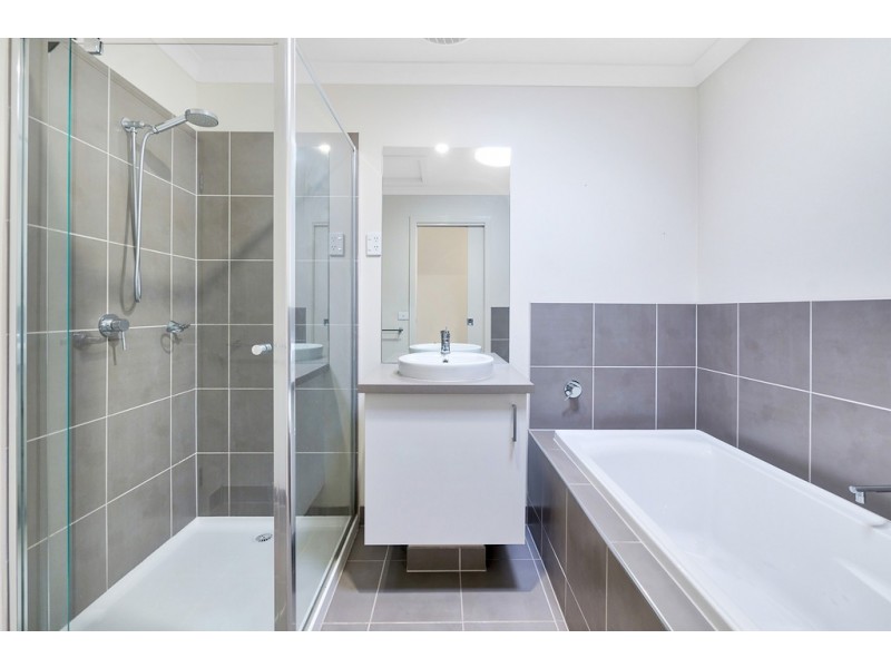 7 Illawarra Ave, Clyde VIC 3978