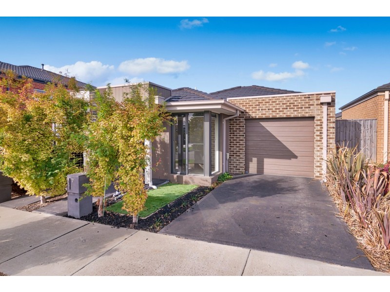 7 Illawarra Ave, Clyde VIC 3978