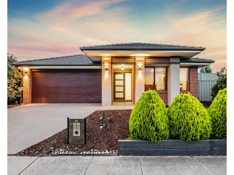 22 Macpherson Circuit, Cranbourne East VIC 3977