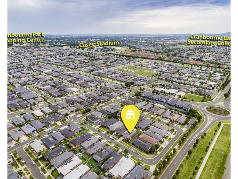 22 Macpherson Circuit, Cranbourne East VIC 3977