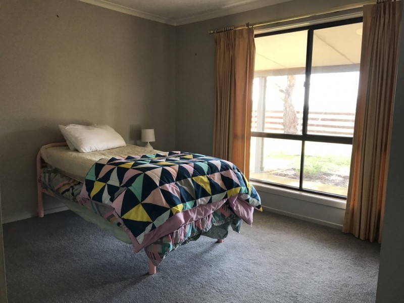 1930 Pound Road, Clyde VIC 3978