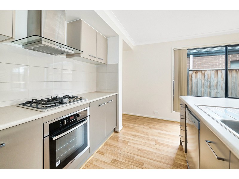 5 Aura Street, Clyde North VIC 3978