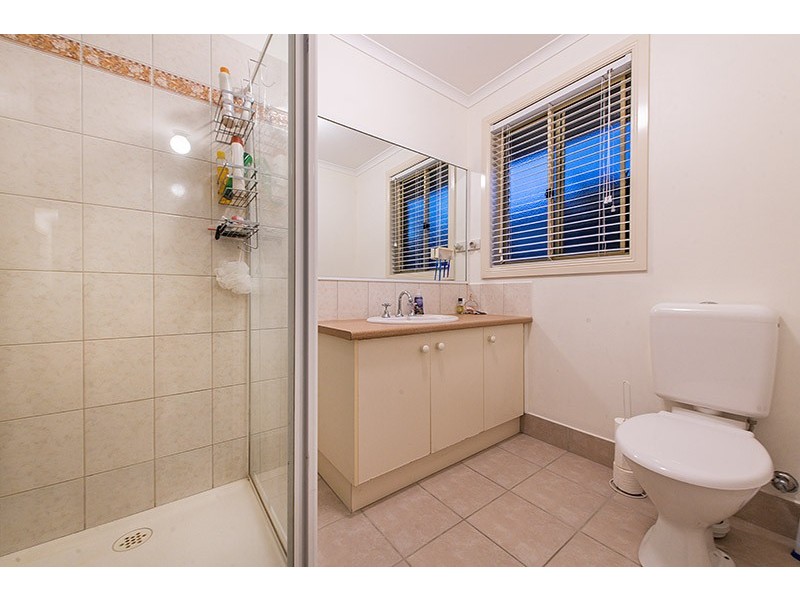 4 Gowrie Place, Cranbourne West VIC 3977