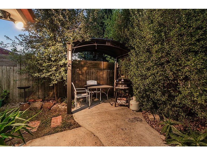 4 Gowrie Place, Cranbourne West VIC 3977