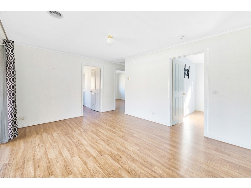 12 Greenmantle Close, Cranbourne West VIC 3977