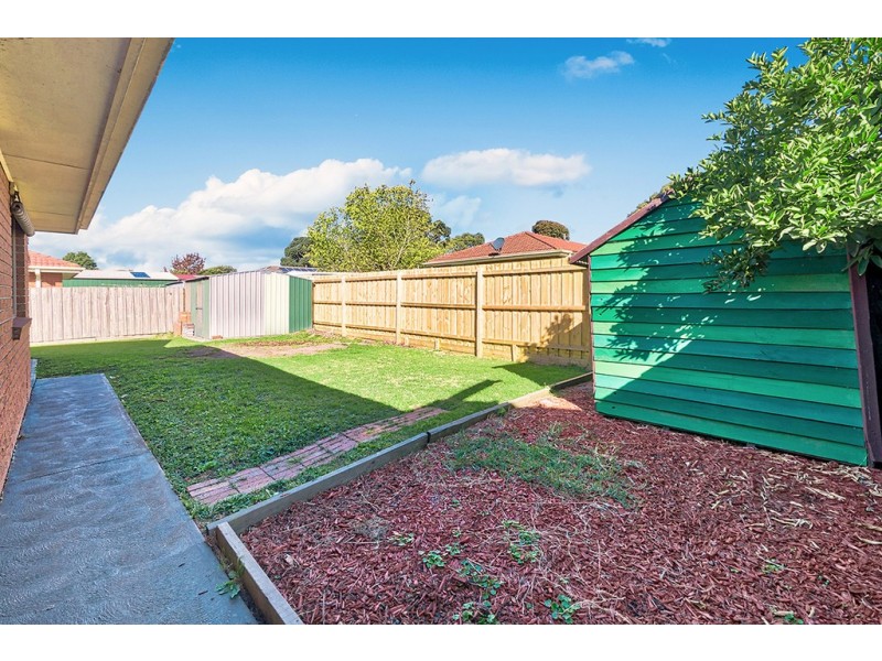 12 Greenmantle Close, Cranbourne West VIC 3977