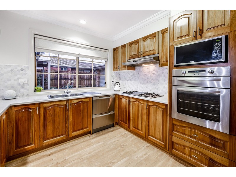 11 Kibo Court, Cranbourne North VIC 3977