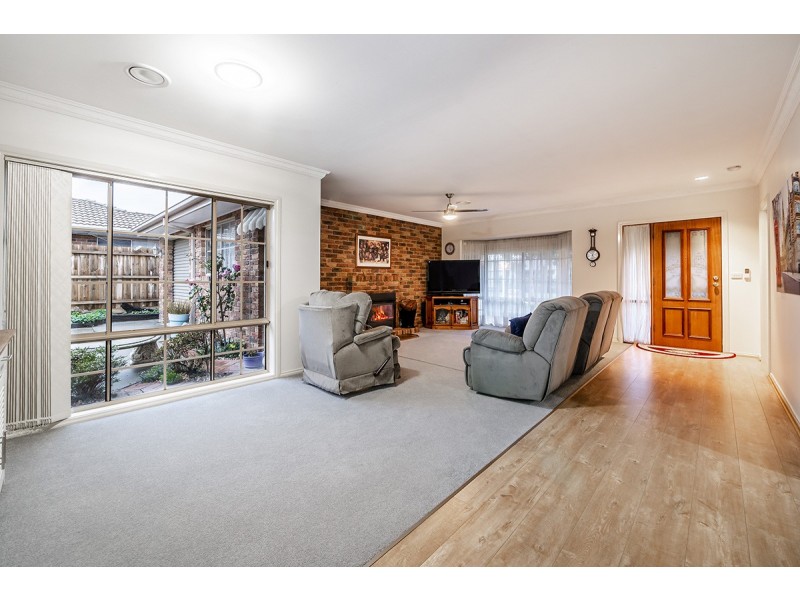 11 Kibo Court, Cranbourne North VIC 3977