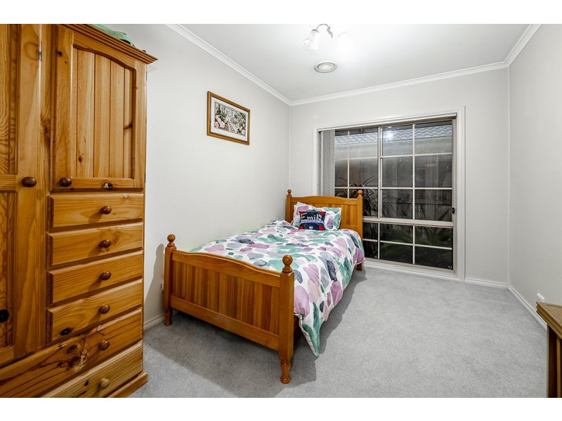 11 Kibo Court, Cranbourne North VIC 3977