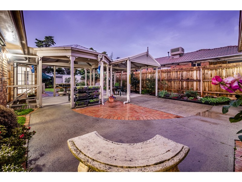 11 Kibo Court, Cranbourne North VIC 3977