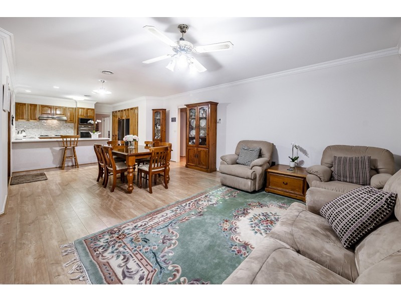 11 Kibo Court, Cranbourne North VIC 3977