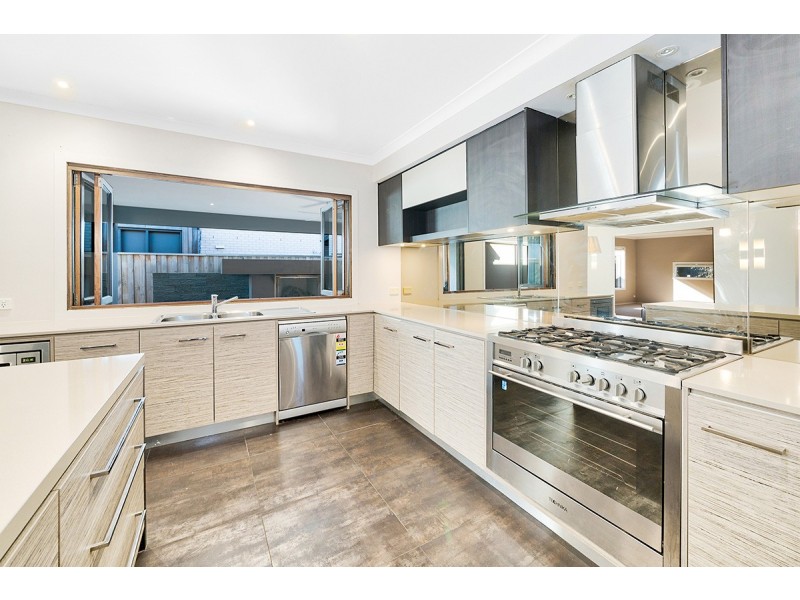 12 Waterbury Street, Cranbourne VIC 3977