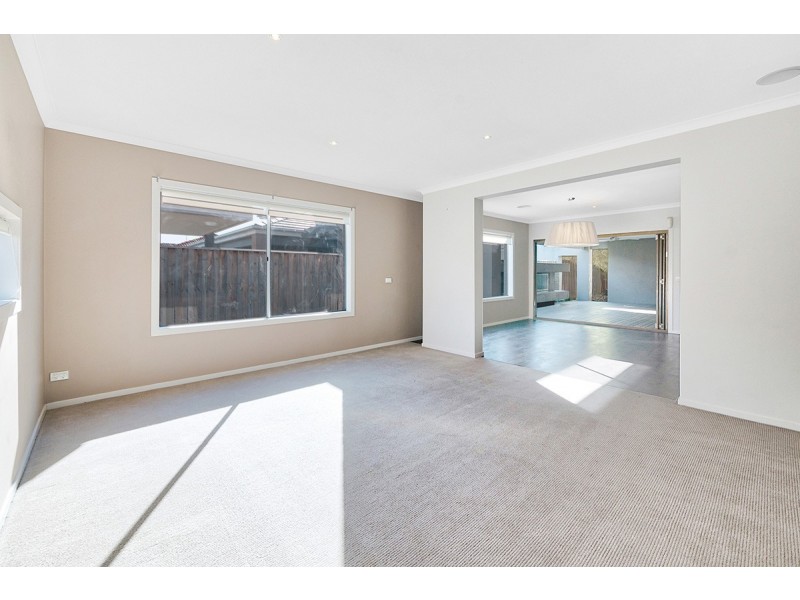 12 Waterbury Street, Cranbourne VIC 3977