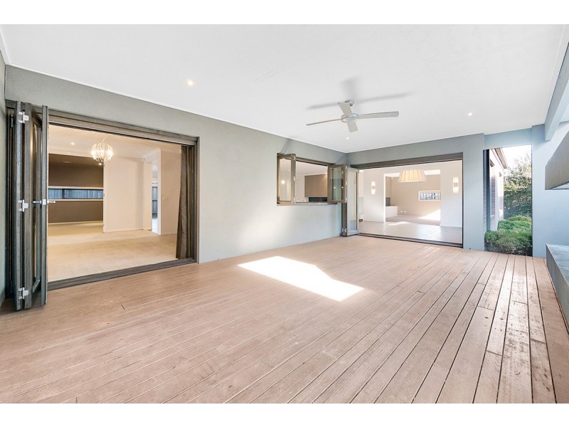 12 Waterbury Street, Cranbourne VIC 3977