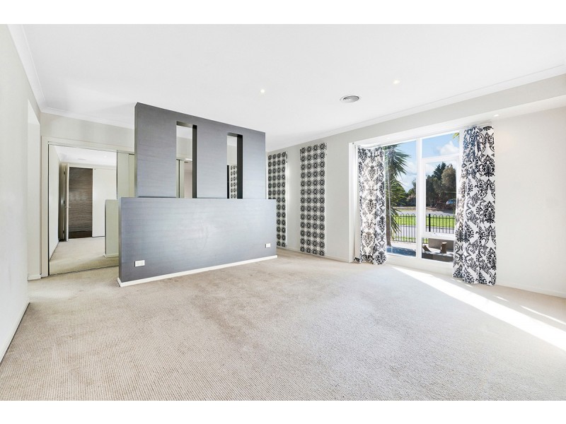 12 Waterbury Street, Cranbourne VIC 3977