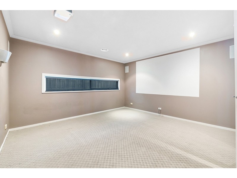 12 Waterbury Street, Cranbourne VIC 3977