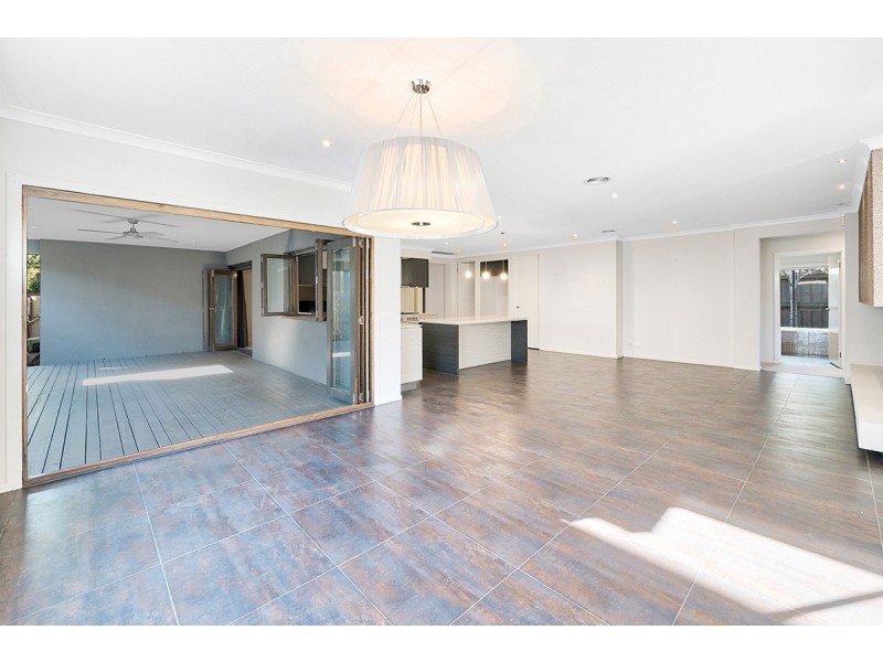 12 Waterbury Street, Cranbourne VIC 3977