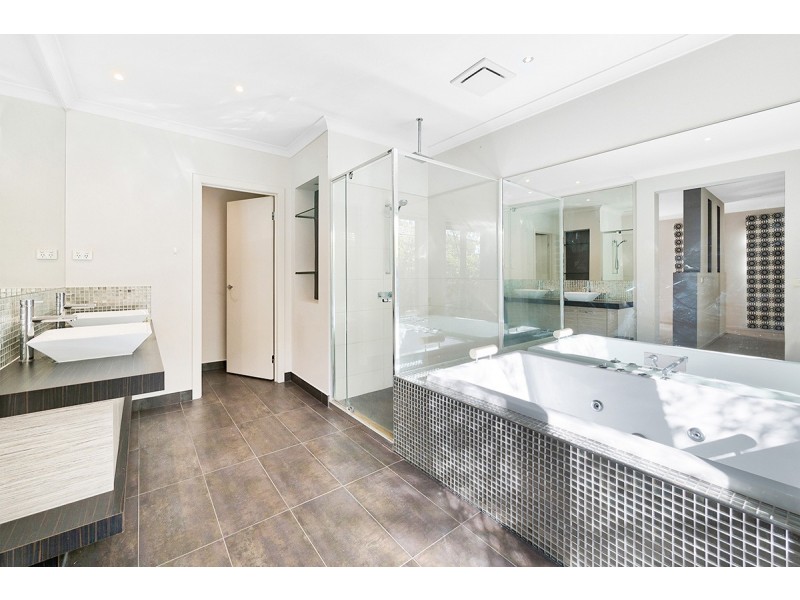 12 Waterbury Street, Cranbourne VIC 3977