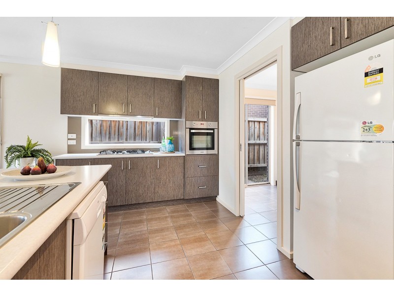 45 Chantenay Parade, Cranbourne North VIC 3977