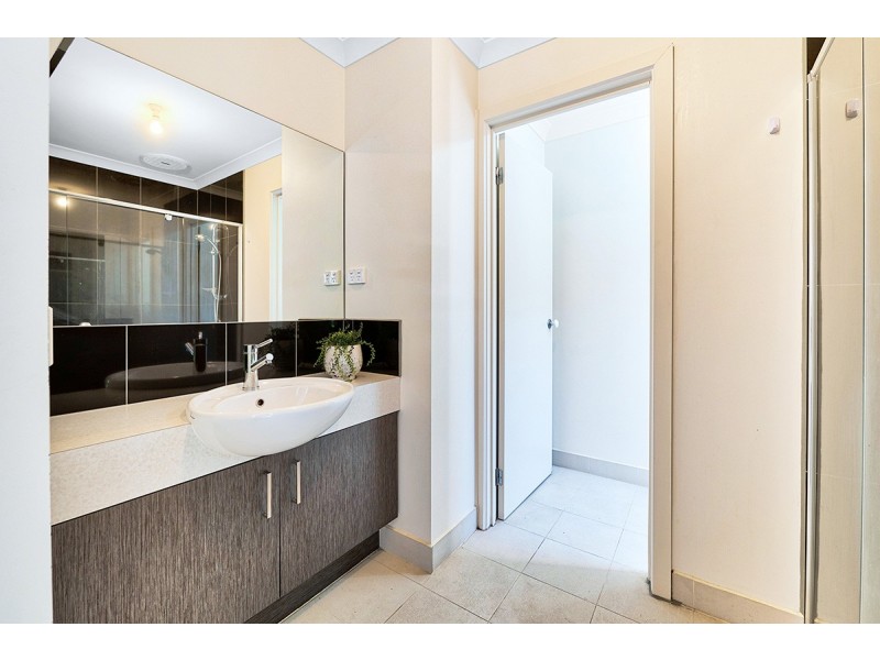 45 Chantenay Parade, Cranbourne North VIC 3977
