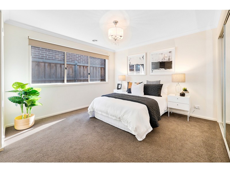 45 Chantenay Parade, Cranbourne North VIC 3977