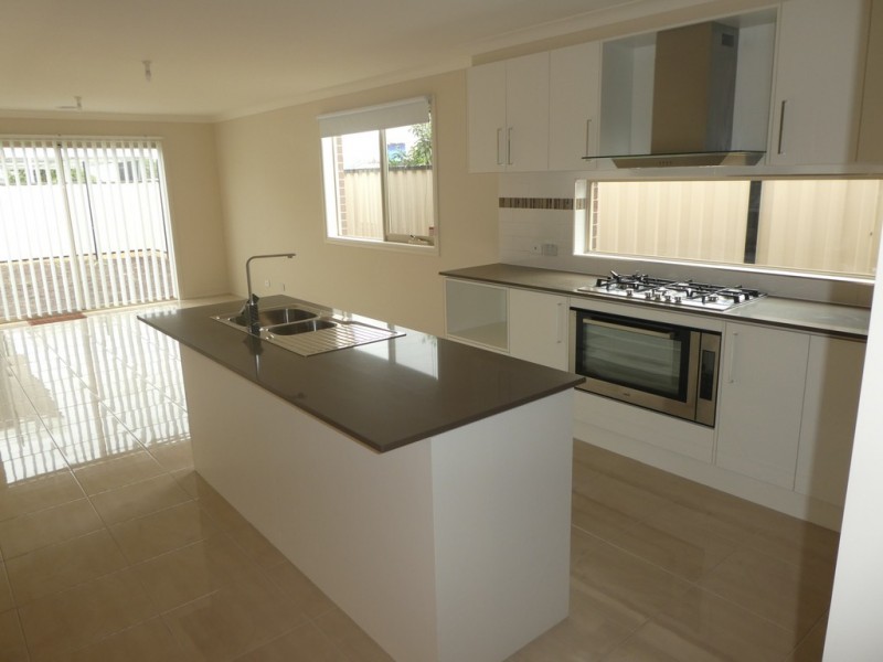 20 Debra Avenue, Pakenham VIC 3810