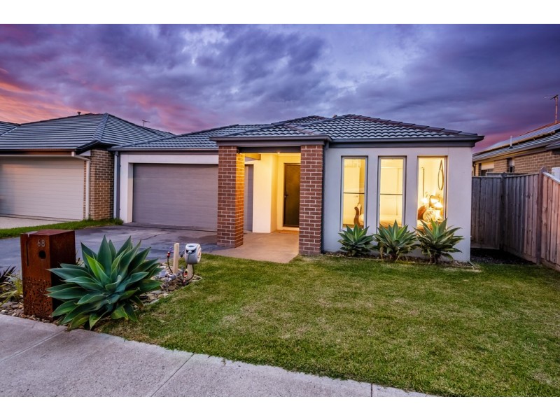 68 Quarters Boulevard, Cranbourne West VIC 3977
