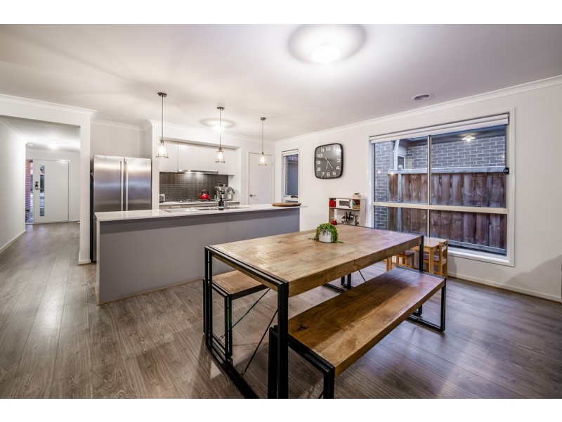 68 Quarters Boulevard, Cranbourne West VIC 3977