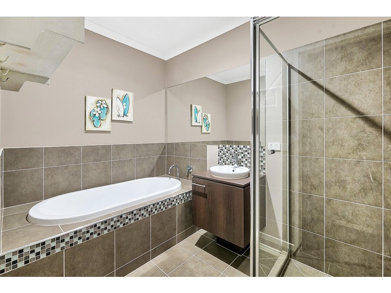 6 Beechwood Drive, Lyndhurst VIC 3975