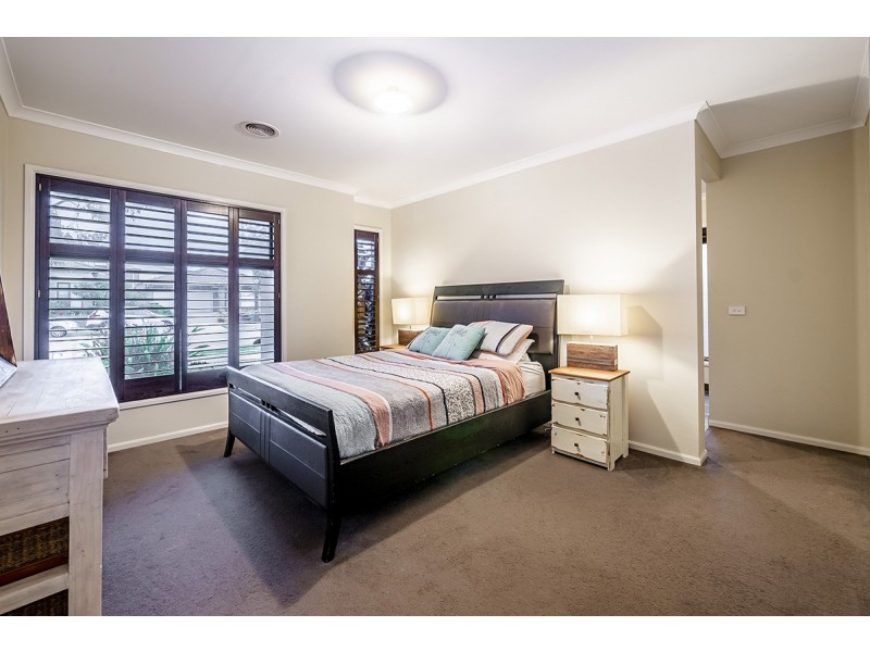 22 Alarah Boulevard, Cranbourne West VIC 3977