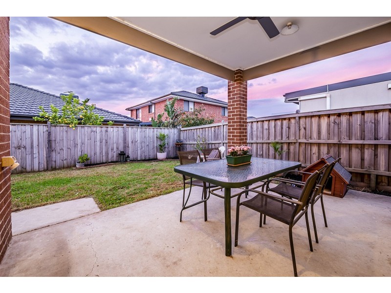 22 Alarah Boulevard, Cranbourne West VIC 3977