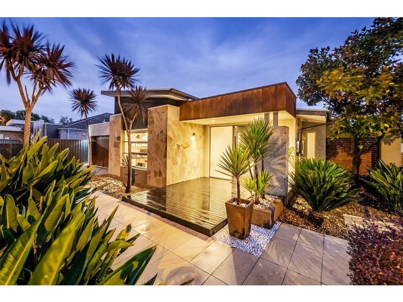 6 Sunline Way, Lyndhurst VIC 3975