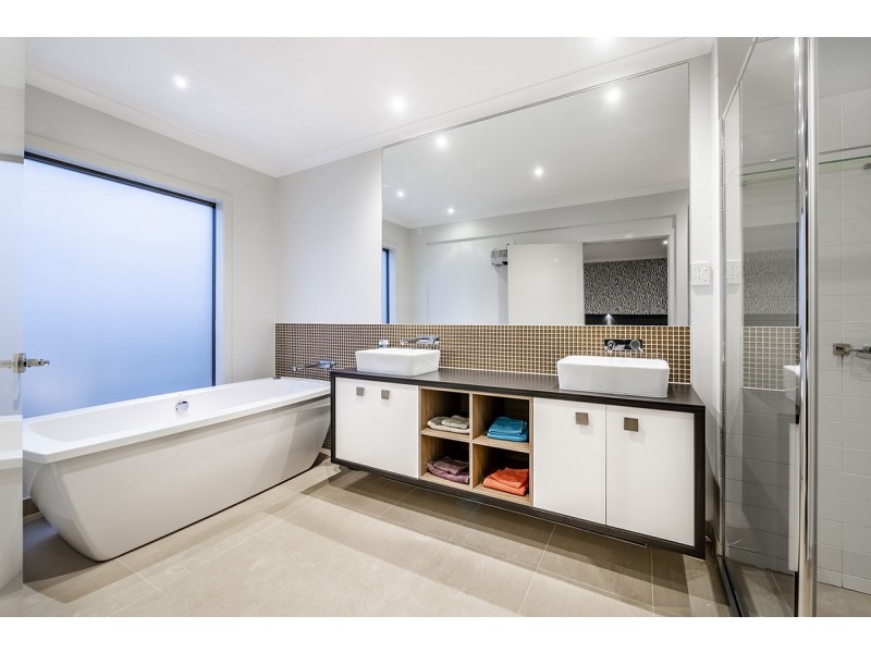 6 Sunline Way, Lyndhurst VIC 3975