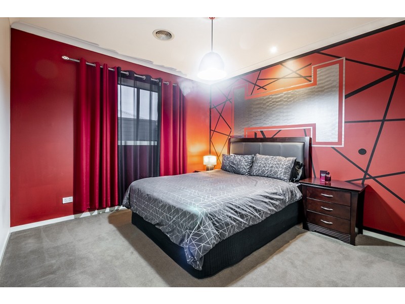 6 Sunline Way, Lyndhurst VIC 3975