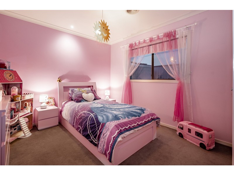 6 Sunline Way, Lyndhurst VIC 3975