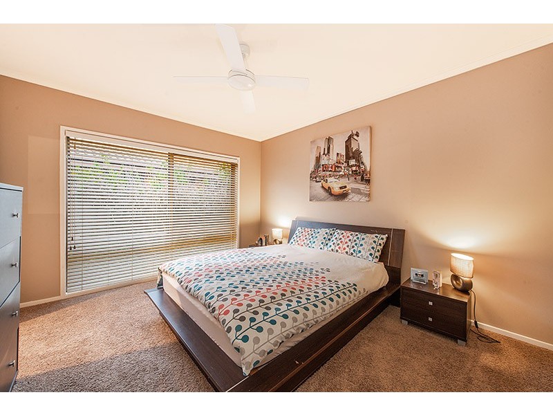 95 Lawless Drive, Cranbourne North VIC 3977