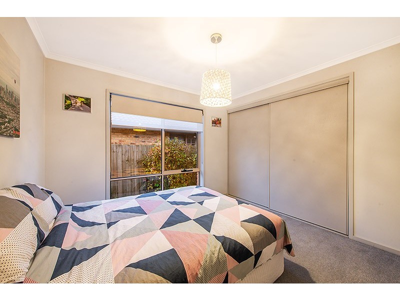 95 Lawless Drive, Cranbourne North VIC 3977