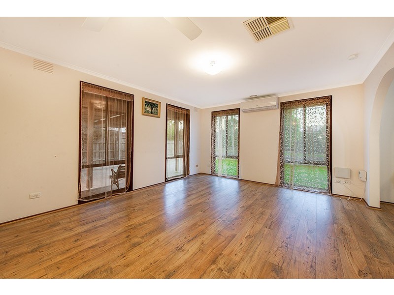 15 Belmar Street, Cranbourne VIC 3977