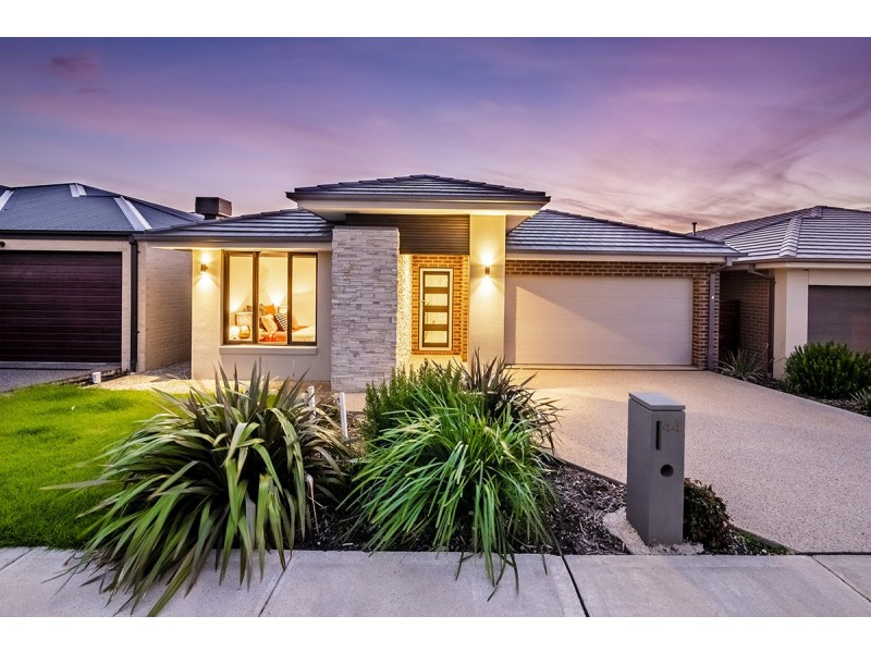 44 Barley Crescent, Clyde North VIC 3978