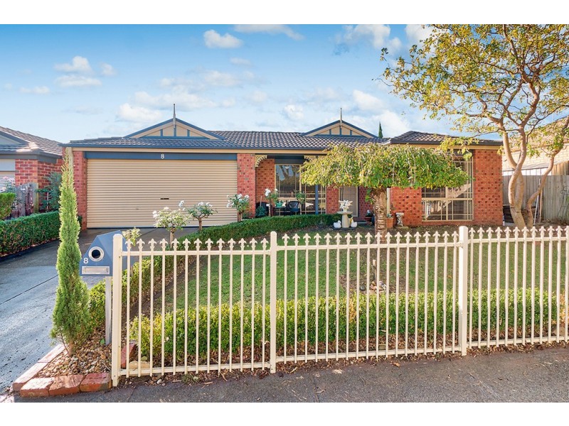 8 Nerrena Rise, Cranbourne West VIC 3977