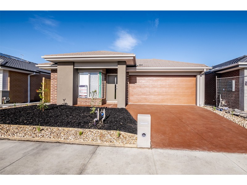 45 Ezra Street, Cranbourne East VIC 3977