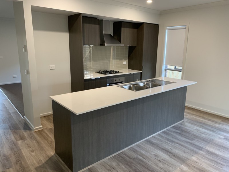 45 Ezra Street, Cranbourne East VIC 3977