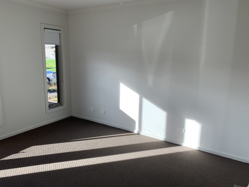 45 Ezra Street, Cranbourne East VIC 3977