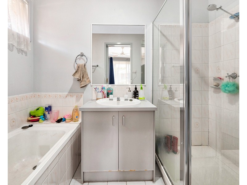 2 Glenleigh Court, Cranbourne North VIC 3977