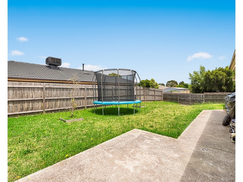 2 Glenleigh Court, Cranbourne North VIC 3977