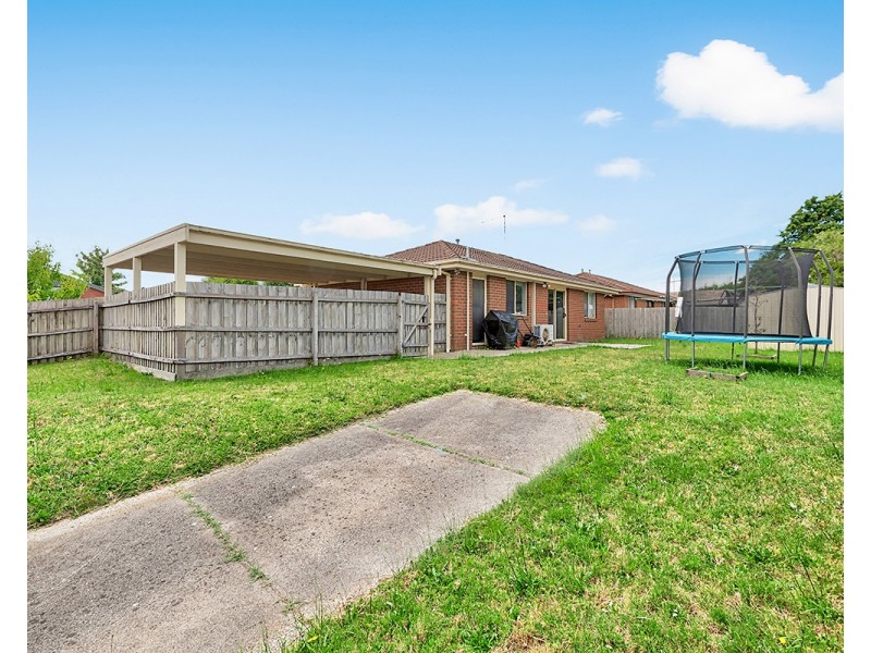 2 Glenleigh Court, Cranbourne North VIC 3977
