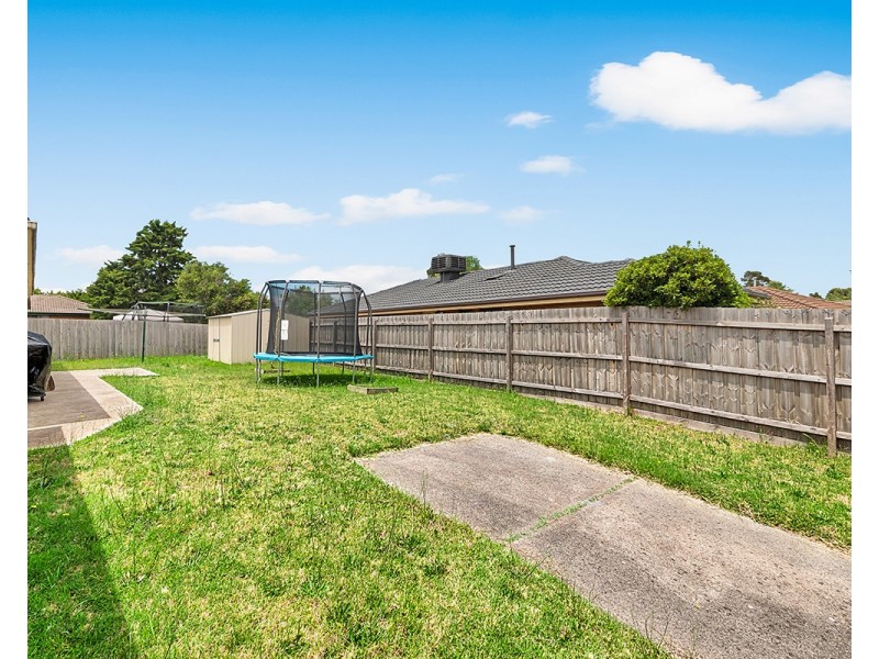 2 Glenleigh Court, Cranbourne North VIC 3977