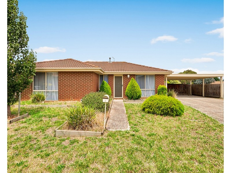 2 Glenleigh Court, Cranbourne North VIC 3977