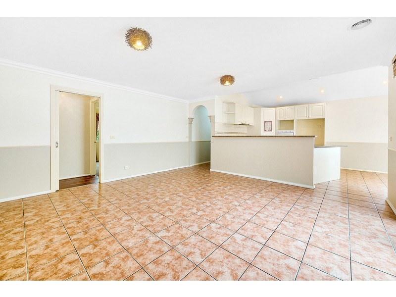 15 Sinatra Way, Cranbourne East VIC 3977